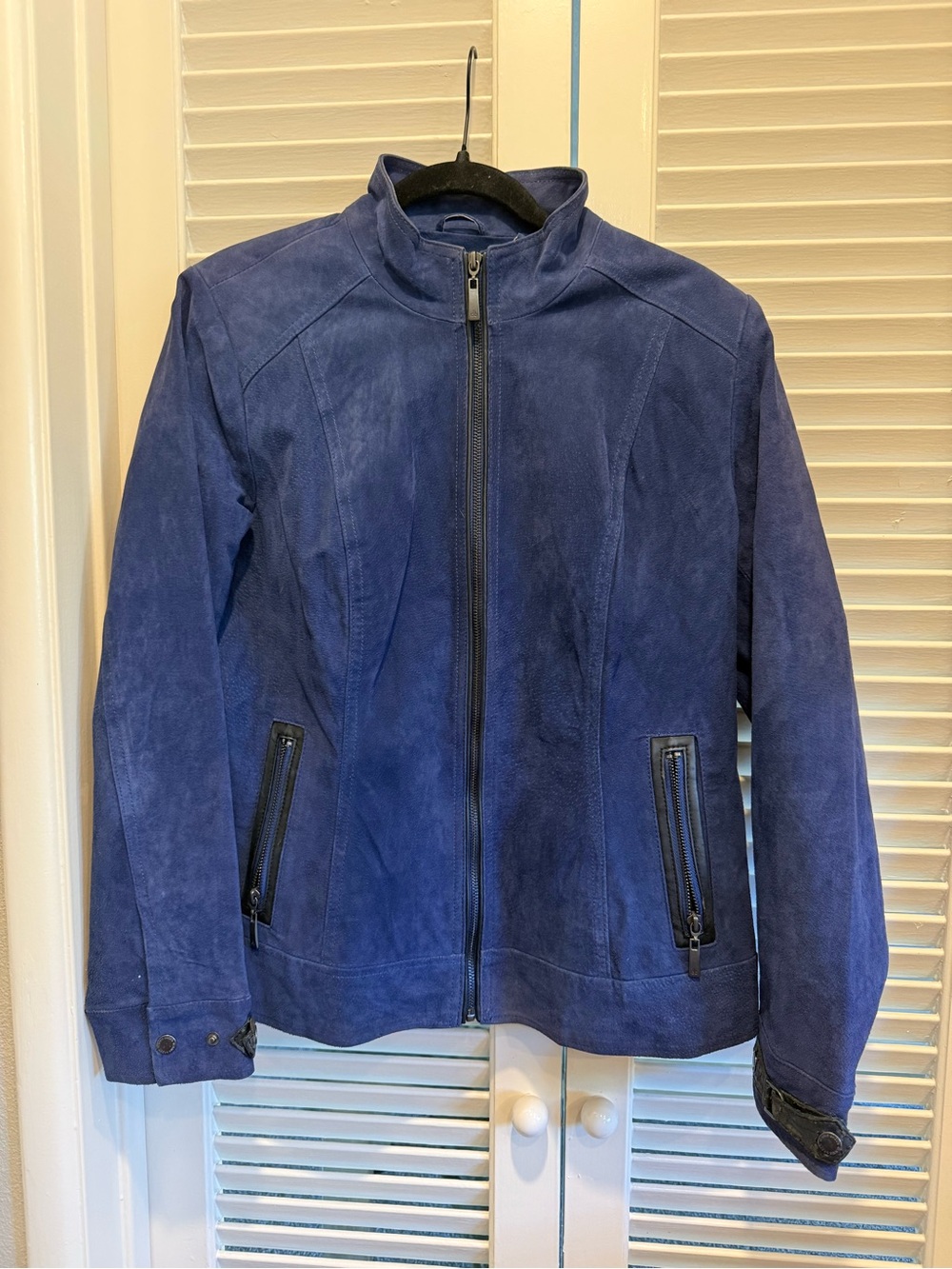 Dennis Basso Blue suede leather jacket M zip front black trim designer outerwe